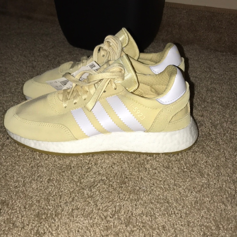 Adidas tennis shoes
